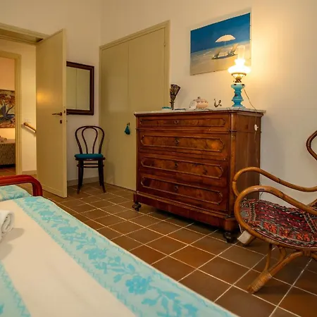 Averla-costa Paradiso, Con Giardino Vista Graniti E Mare Costa Paradiso
