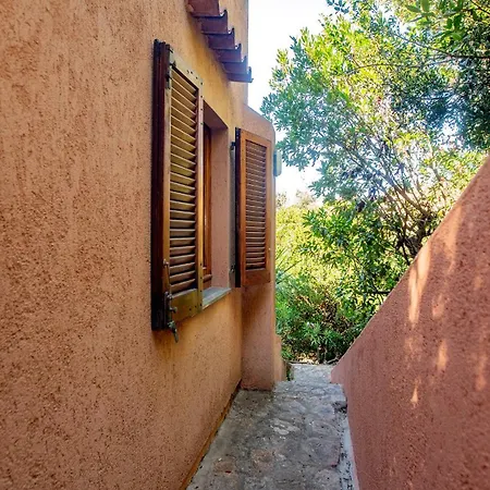 Villa Averla-costa Paradiso, Con Giardino Vista Graniti E Mare *