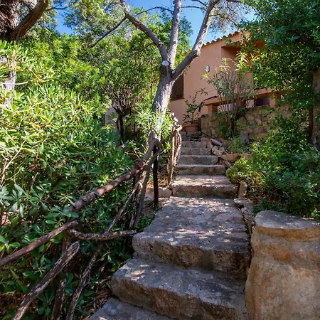 Villa Averla-costa Paradiso, Con Giardino Vista Graniti E Mare *