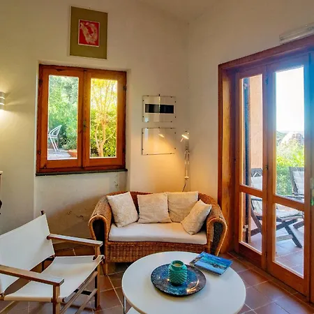 Villa Averla-costa Paradiso, Con Giardino Vista Graniti E Mare
