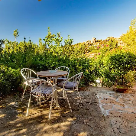 Averla-costa Paradiso, Con Giardino Vista Graniti E Mare Costa Paradiso
