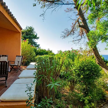 Averla-costa Paradiso, Con Giardino Vista Graniti E Mare Villa